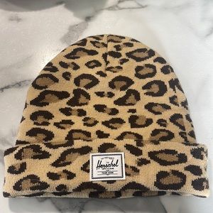 Herschel women leopard toque. EUC worn once
